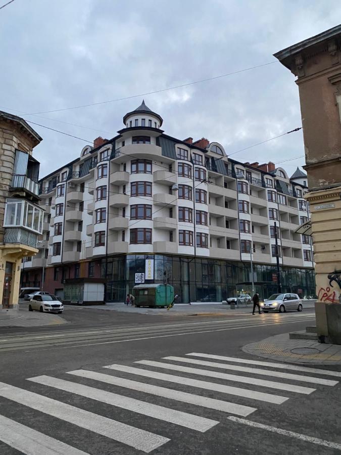 לבוב Apartment In Khmelnytsky Street מראה חיצוני תמונה