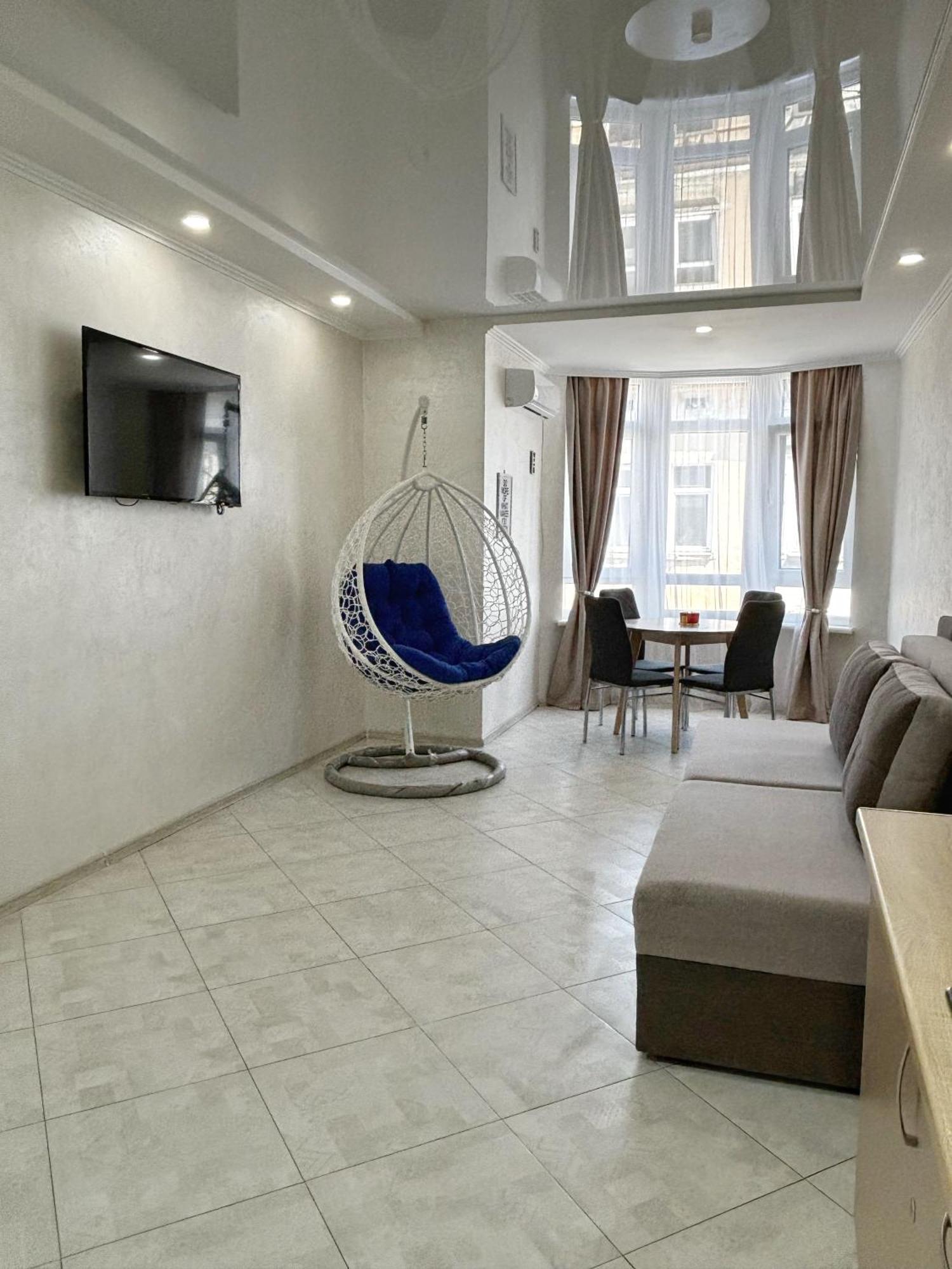 לבוב Apartment In Khmelnytsky Street מראה חיצוני תמונה